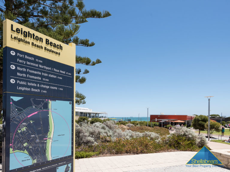 4/15 Lime Street gallery