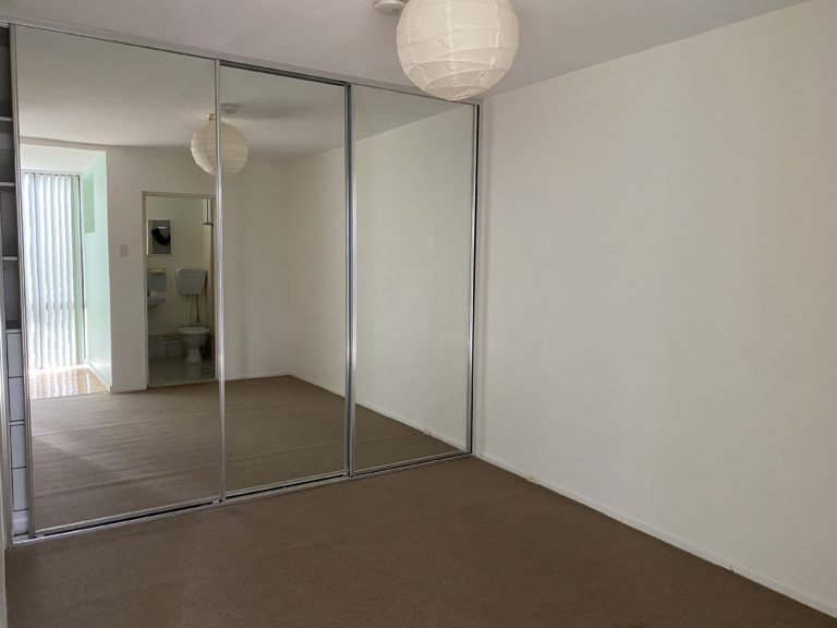 14/115 Monument Street gallery