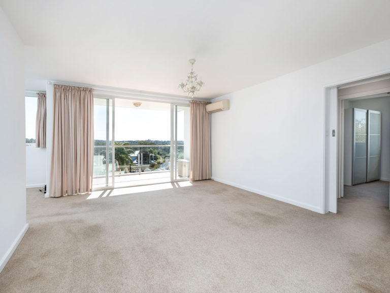 34/20 Dean Street gallery