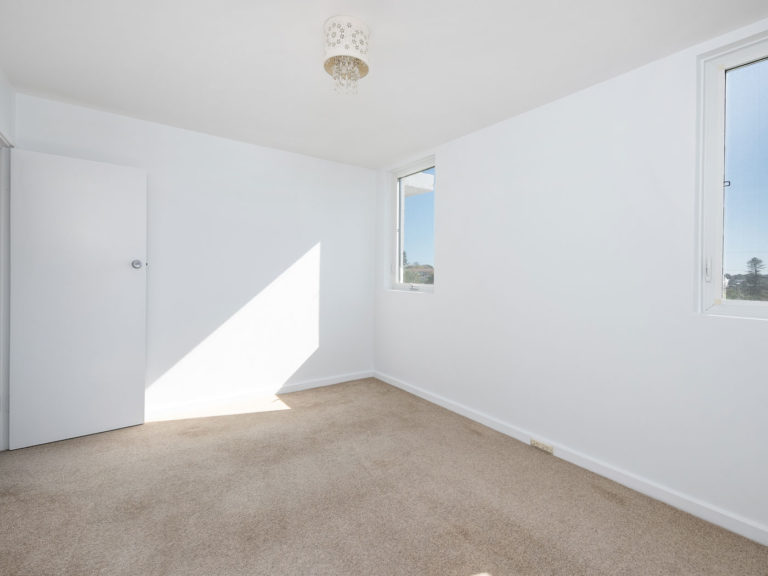 34/20 Dean Street gallery