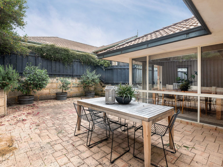 2/59 Second Avenue gallery