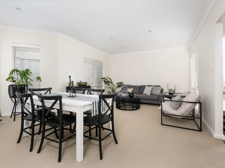 2/59 Second Avenue gallery