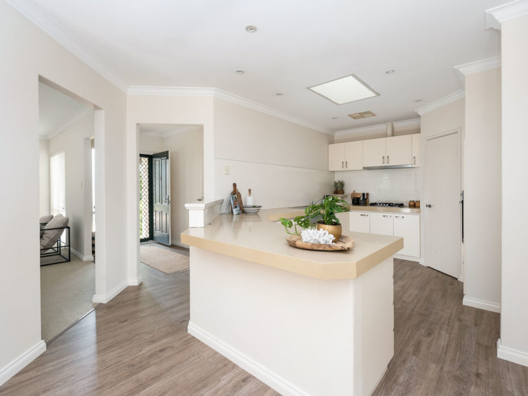 2/59 Second Avenue gallery