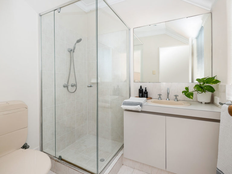 2/59 Second Avenue gallery