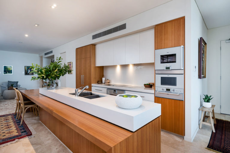 28/11 Leighton Beach Boulevard gallery