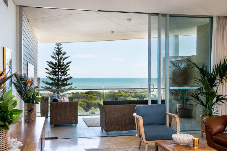 28/11 Leighton Beach Boulevard gallery