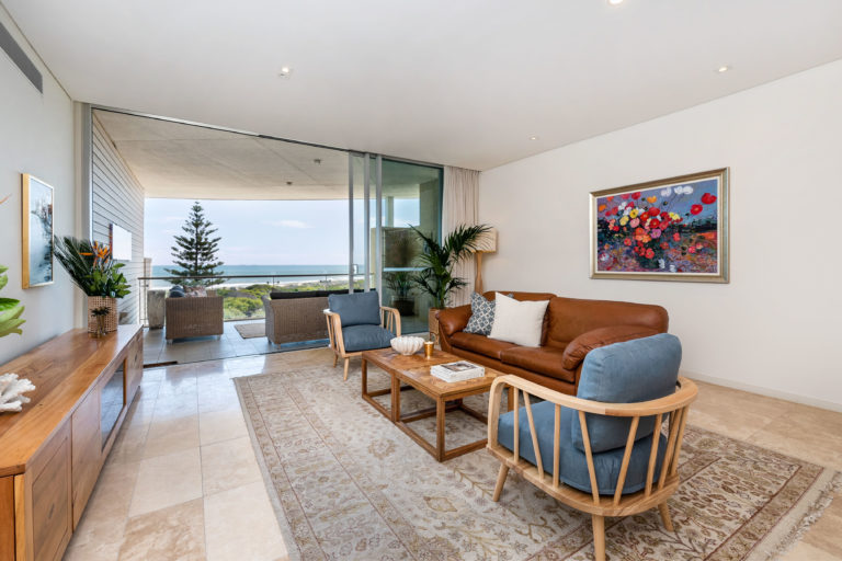 28/11 Leighton Beach Boulevard gallery