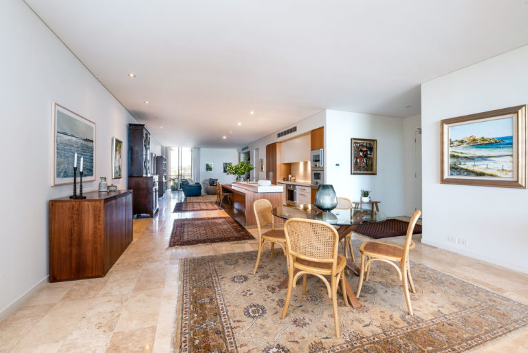 28/11 Leighton Beach Boulevard gallery