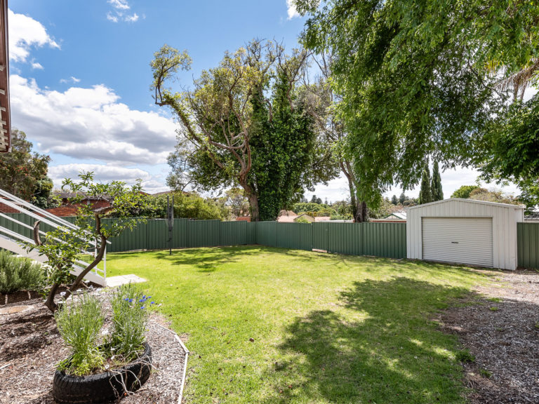 16 Queenslea Drive gallery