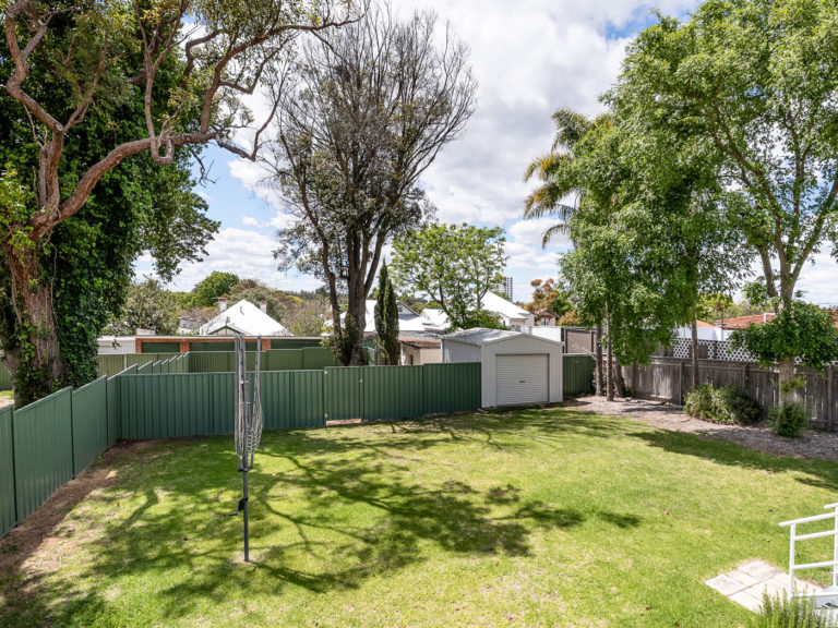 16 Queenslea Drive gallery