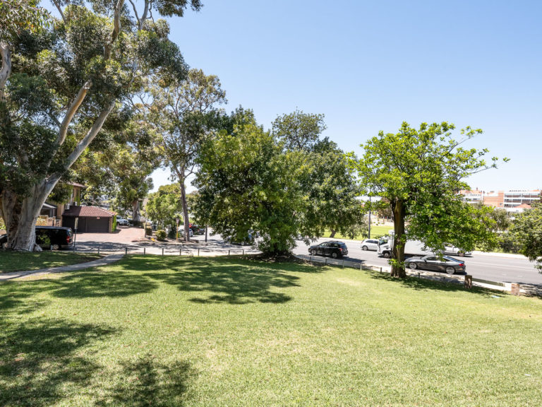 3/389 Stirling Highway gallery