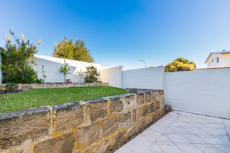 1/8 Macarthur Street gallery