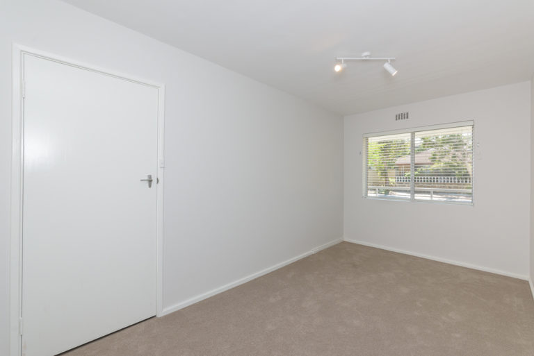 8/12 St Leonards Street gallery