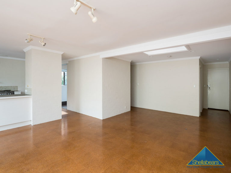 4/2 Wellington Street gallery