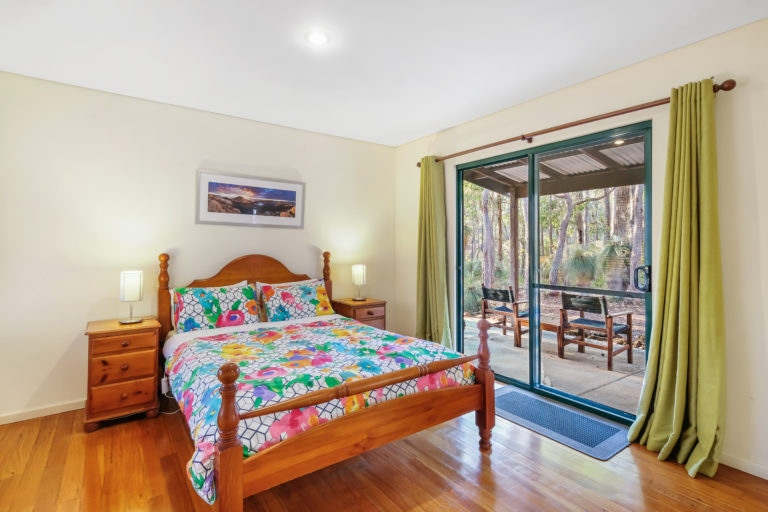 Beautifully Presented Vineyard – Cellar Door Sales – Chalets – Homestead gallery