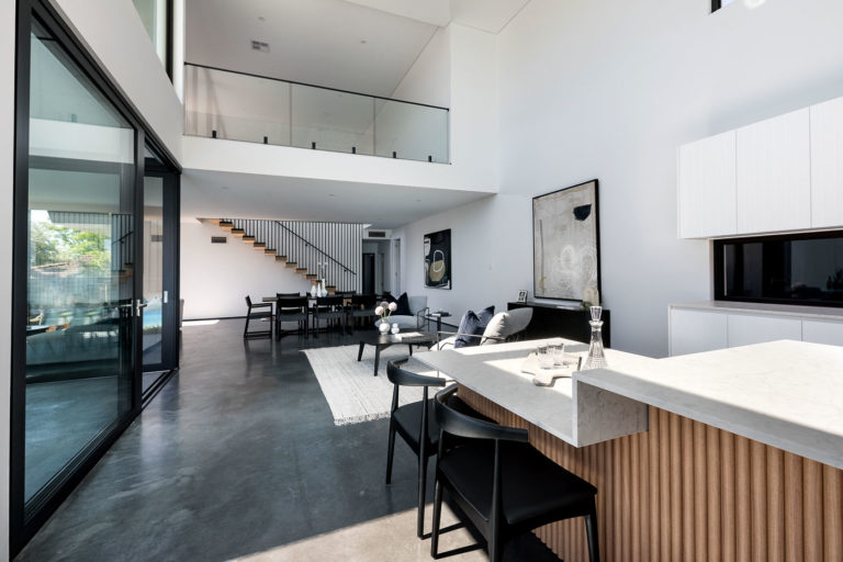 3 Lakeway Street gallery