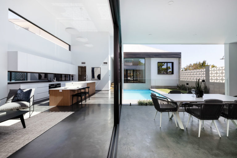 3 Lakeway Street gallery