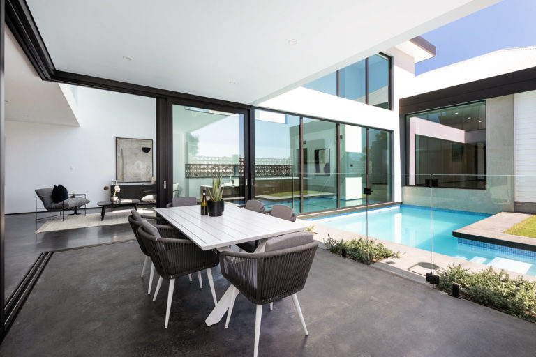 3 Lakeway Street gallery