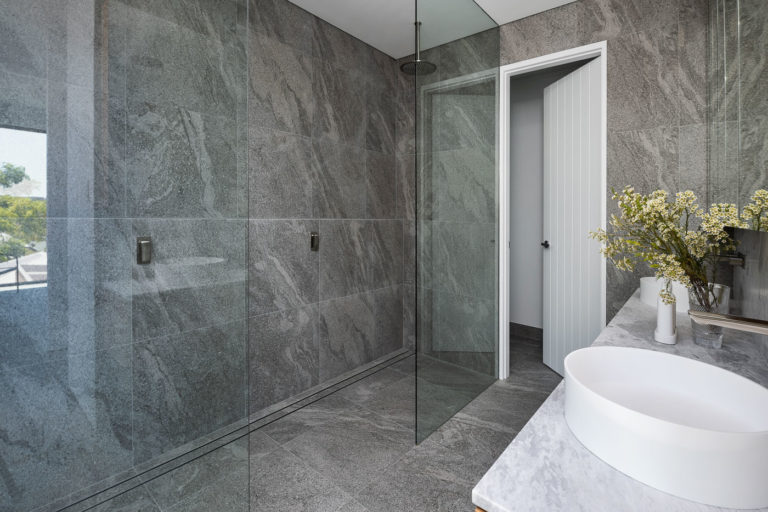 3 Lakeway Street gallery