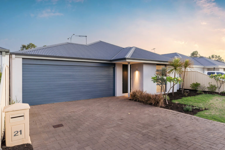21 Mariposa Gardens gallery