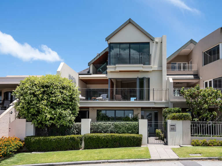 65 Rule Street gallery