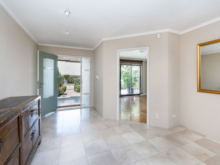 65 Rule Street gallery