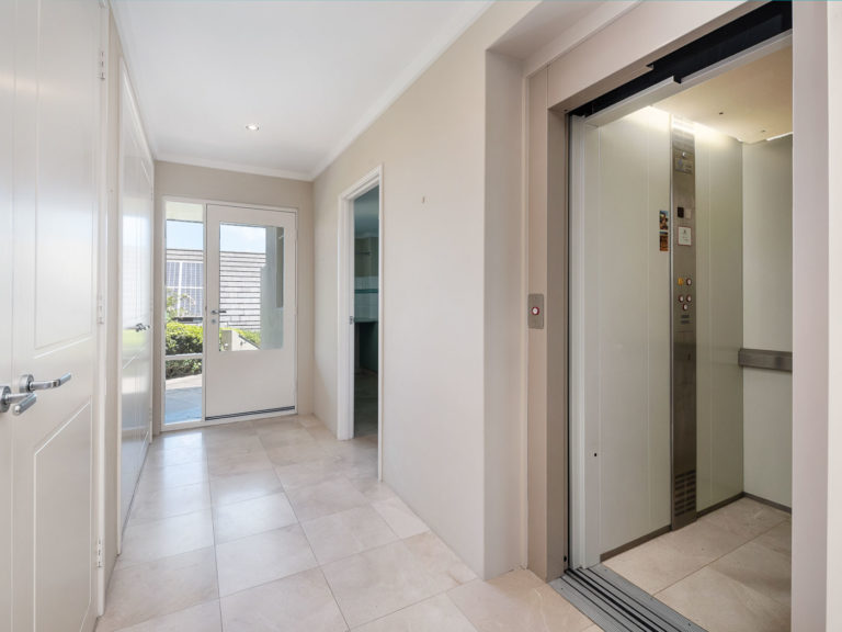 65 Rule Street gallery