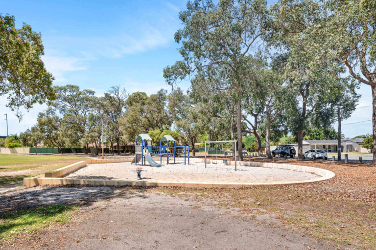 2 Currawong Way gallery