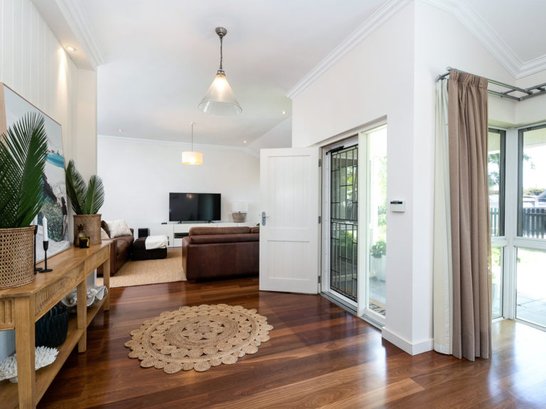 5 Florence Street gallery