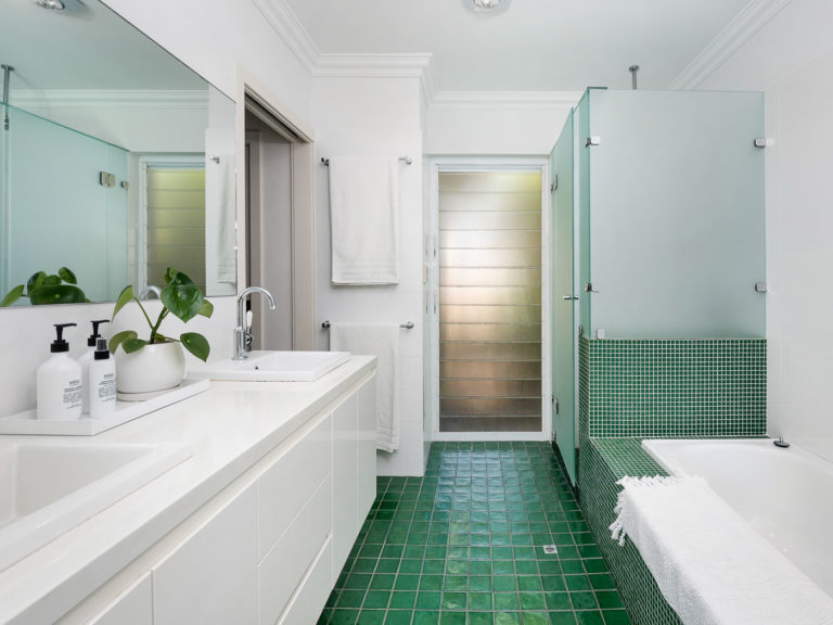 5 Florence Street gallery