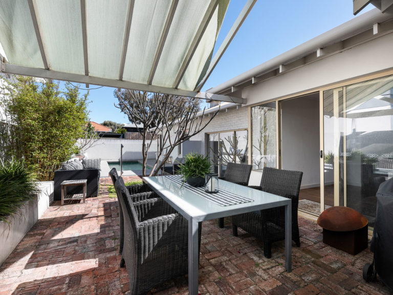 5 Florence Street gallery