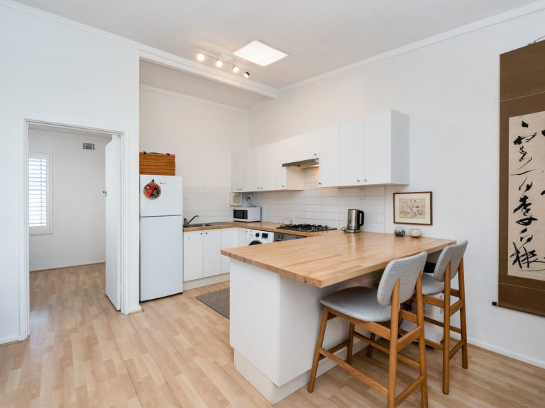 14/17 Glyde Street gallery