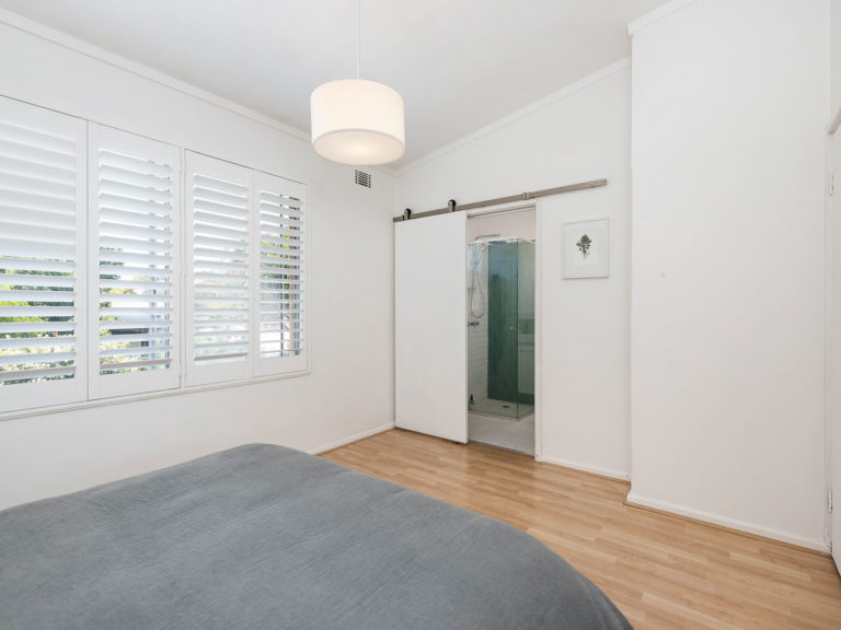 14/17 Glyde Street gallery