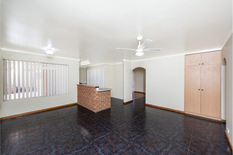 21 KINGFISHER AVENUE gallery
