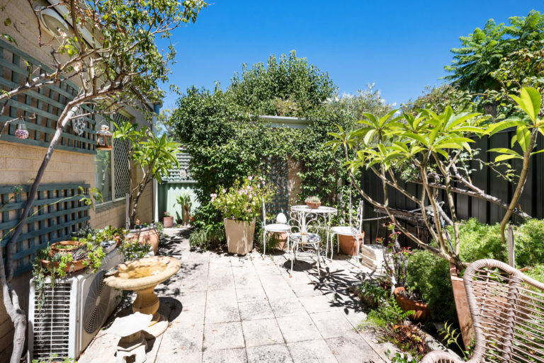 3/3 Doonan Road gallery