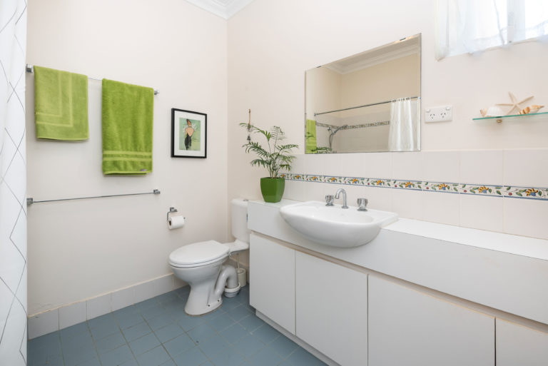 3/3 Doonan Road gallery