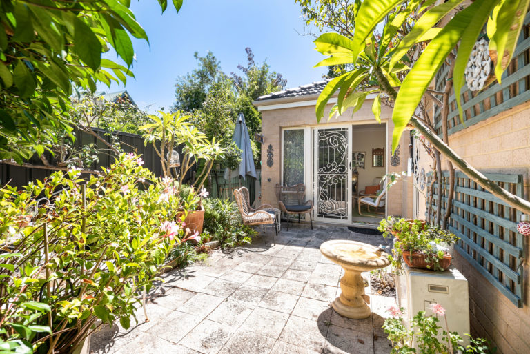 3/3 Doonan Road gallery