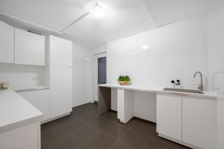 20 Prowse Street gallery