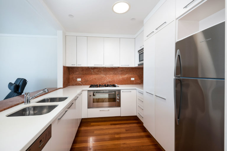 5/76 Marine Parade gallery