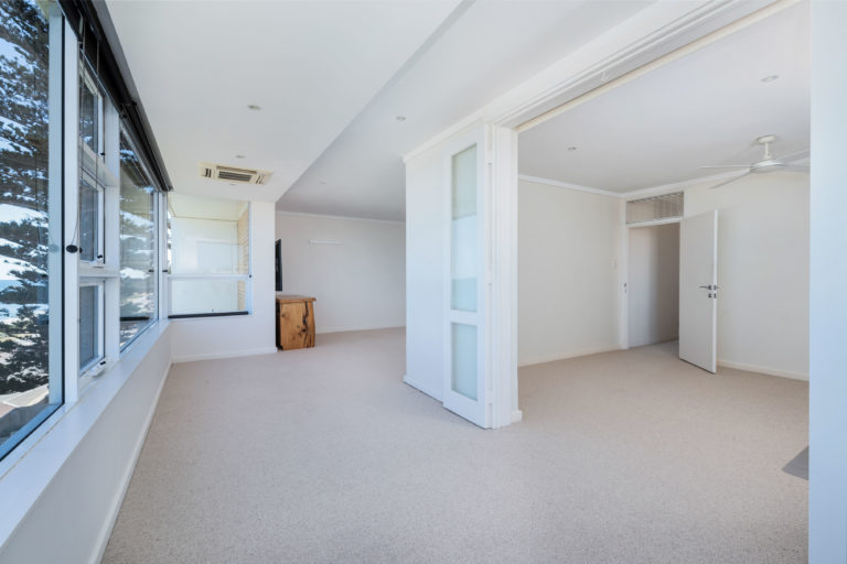 5/76 Marine Parade gallery