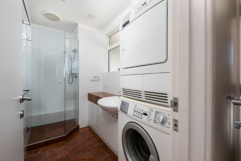 5/76 Marine Parade gallery