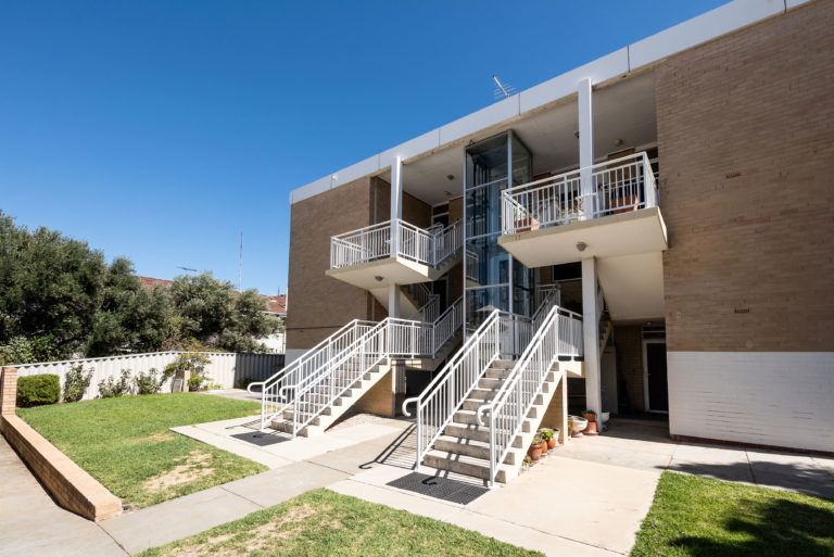 5/76 Marine Parade gallery