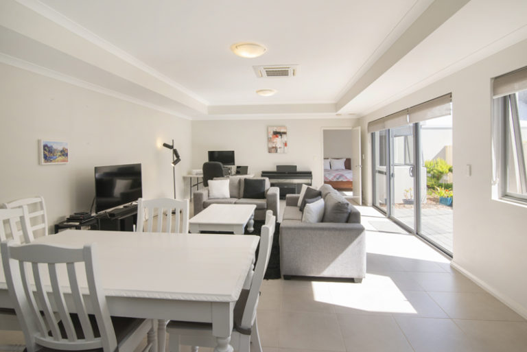 32/33 Spinnaker Boulevard gallery