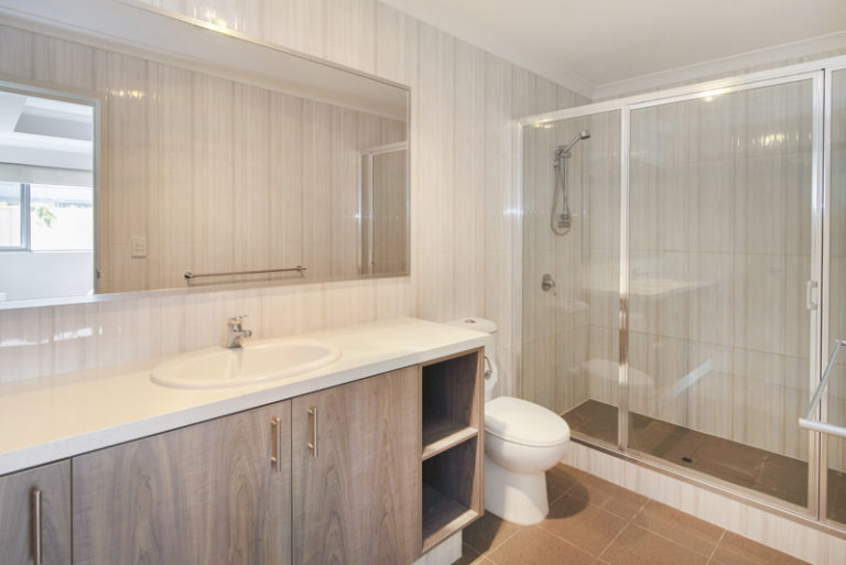 32/33 Spinnaker Boulevard gallery