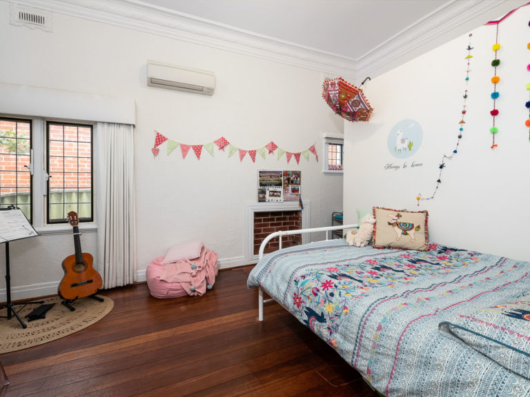 77 Meriwa Street gallery