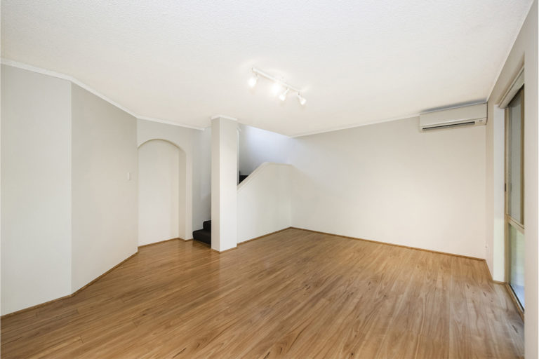 20/15 Jugan Street gallery