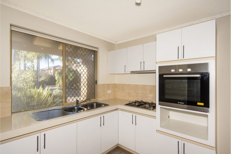 20/15 Jugan Street gallery