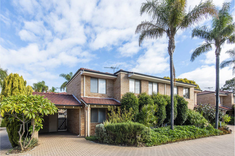 20/15 Jugan Street gallery