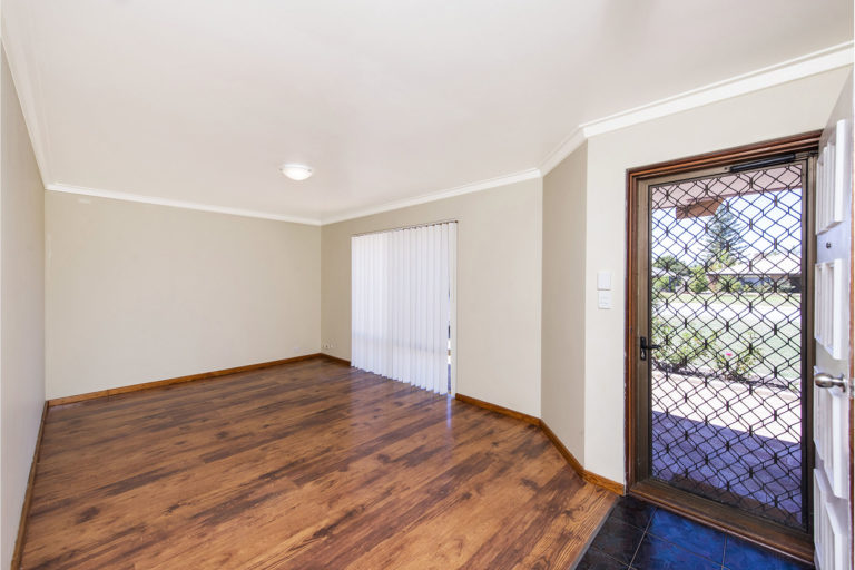 21 Kingfisher Avenue gallery