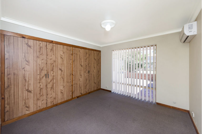 21 Kingfisher Avenue gallery